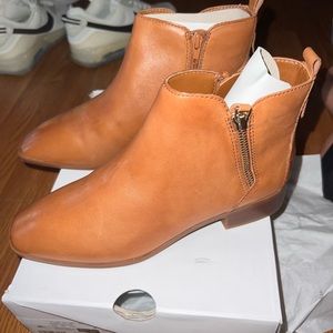 Brand New brown kaelleflex booties